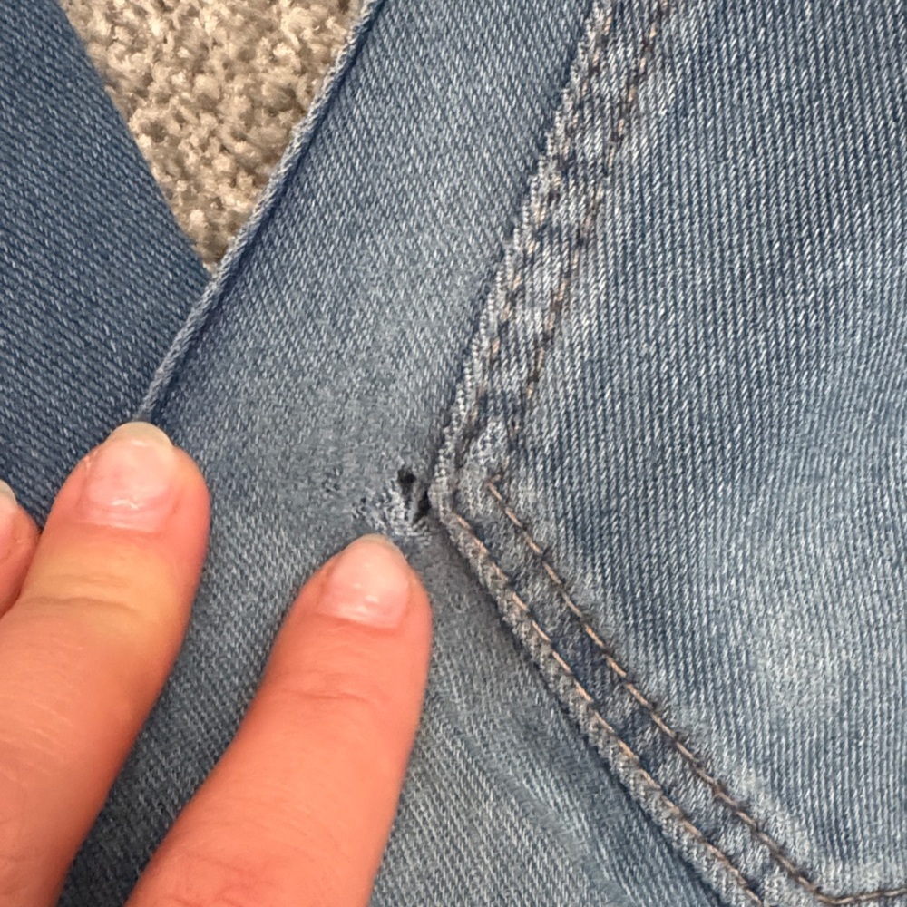 Old Navy Women's Skinny Jeans in Denim Blue SEE PHOTO - Picture 2 of 5